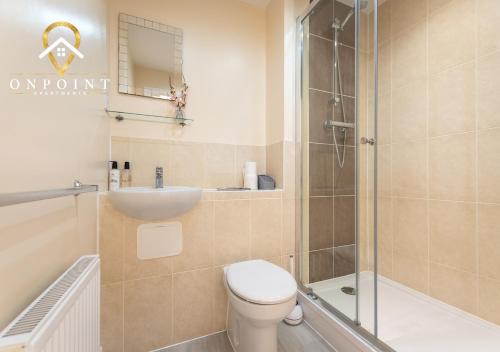 OnPoint- STUNNING 2 Bed, 2 Bath - Flat With Free Parking!