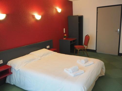 HOTEL LE FOIRAIL - image 10