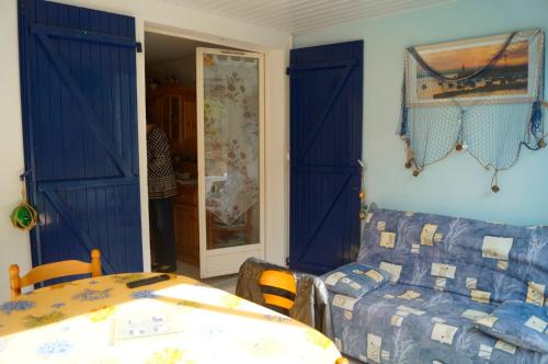 LA PORTE DES ILES in La Barre-de-Monts