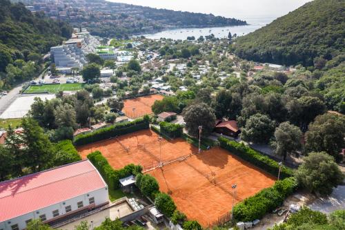 Hotel Narcis - Maslinica Hotels & Resorts - image 3