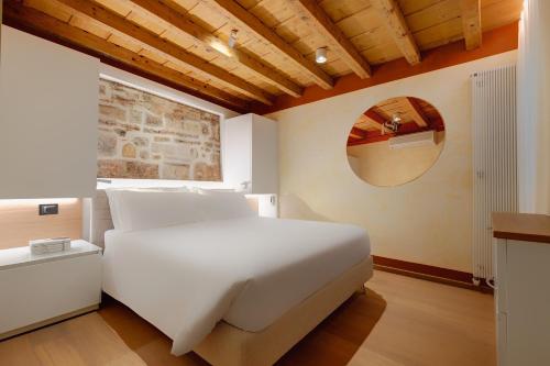 Superior Apartment image 6