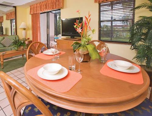 Welcoming and Comfy Resort Villas in Kissimmee - Two Bedroom Villa #1 - image 4