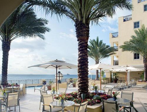Spacious Suite with Ocean Views in Ft Lauderdale - One Bedroom #1 - image 6