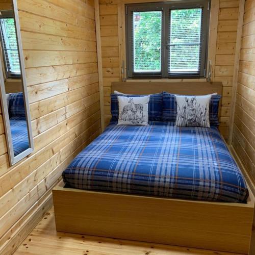 Immaculate Cabin 5 mins to Inverness Dog friendly in Allanfearn