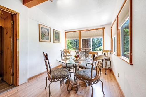 Getaway Cabin - image 7