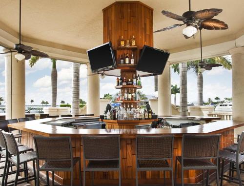 Luxurious Cape Coral Suite with on-site Marina - Two Bedroom Suite #1 - image 5