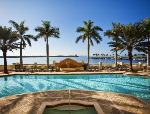 Luxurious Cape Coral Suite with on-site Marina - Two Bedroom Suite #1 - image 8