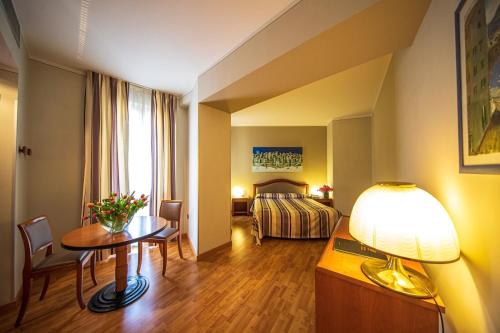 2 twin beds