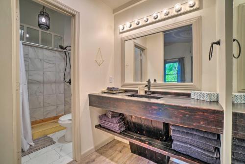 Stunning Lake View Home 22 Mi to Nashville! - image 14