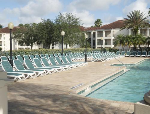 Elegant Villa along a Scenic Fountain Lake in Kissimmee - One Bedroom #1 - image 3