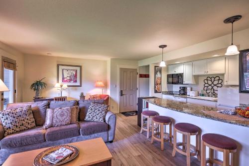 Bend Condo with Deck, Resort-Style Amenities and Views, Bend (foto 8)