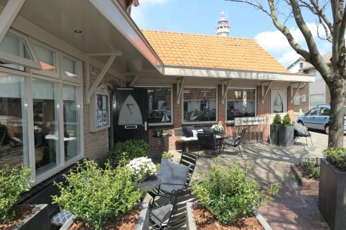 Exterior view, La Chatelaine in Egmond aan Zee