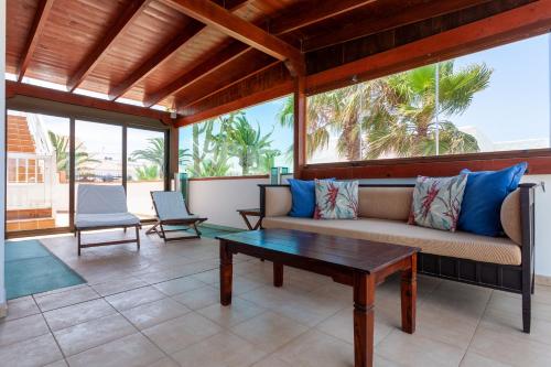 HolidayVilla Marina - Beachfront -Wifi- Seaview - image 5