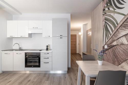 Tivoli apartments - image 2