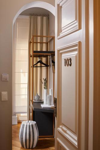 MiraMe Athens Boutique Hotel - image 2