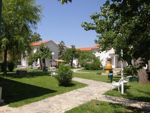Seaside apartments with a swimming pool Baska Krk - 18771 - image 3