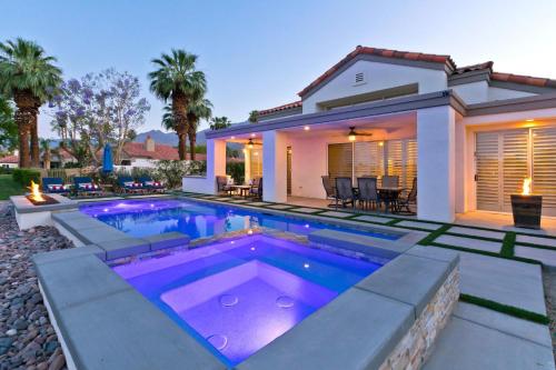 RARE FIND-5 STAR RATED-STUNNING VIEWS-Pool-Spa - image 4