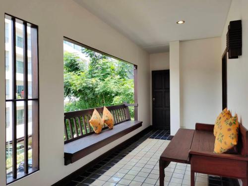 Ban Kong Rao Guesthouse - Quiet Santitham Oasis - Charming Garden & Mountain Views Room Type - Vacation Home