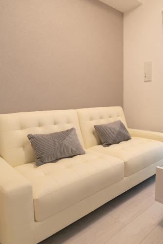 One-Bedroom Apartment image 1