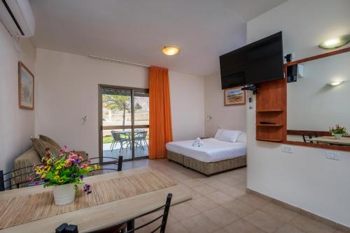 . Kibbutz Ketura Guest House
