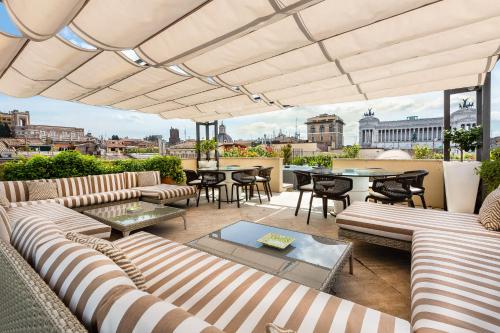 Amazing Penthouse Piazza Venezia, Rome (photo 4)