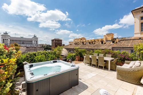 Amazing Penthouse Piazza Venezia, Rome (photo 8)