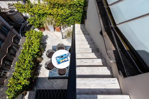 Amazing Penthouse Piazza Venezia - image 11