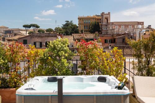 Amazing Penthouse Piazza Venezia, Rome (photo 9)