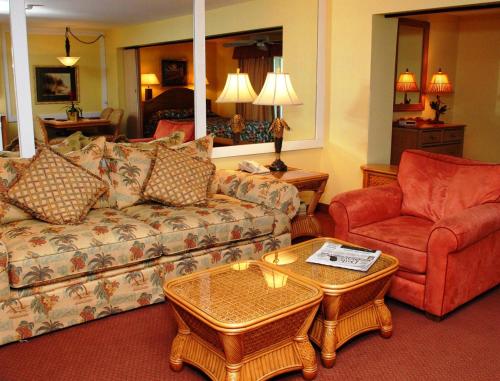 Stylish Condo Across Big Kahuna's Water Park at Destin - Studio Condo #1 - image 4