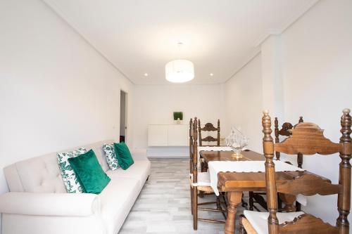 Beautiful apartment with terrace - Prime location! - image 5