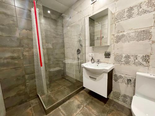 Green apartments on Kotsyubinsky Avenue - image 13