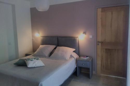 MAGNIFICIENT apt with SWIMMING POOL in the GARD