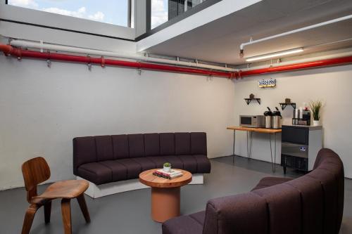 Felles stue/TV-område, The Baltic Hotel in Brooklyn