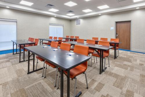 Holiday Inn Express And Suites Wooster By IHG - 회의실/연회장