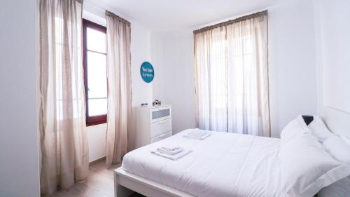 One-Bedroom Apartment image 9