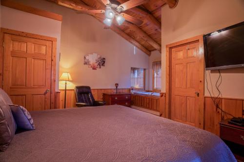 NEW! Bogey Bear Accomodations in Pigeon Forge Resort!