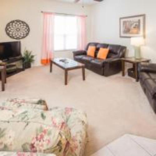 Lyn's Highlands Reserve Vacation Home - image 2