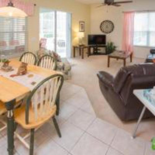 Lyn's Highlands Reserve Vacation Home - image 8