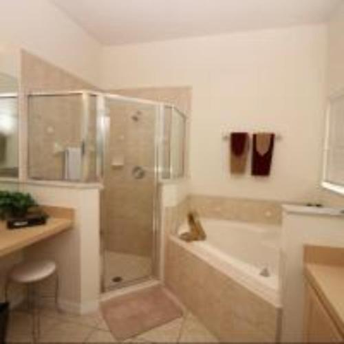 Mike & Christine's West Haven Vacation Home