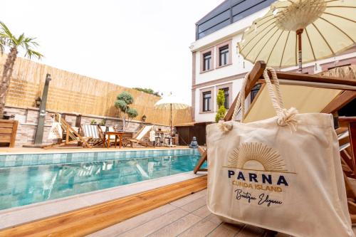 Parna Hotel in Cunda