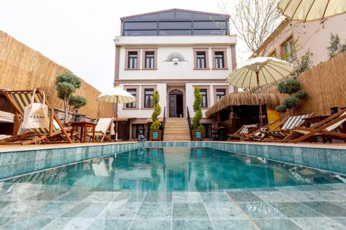 Parna Hotel in Cunda
