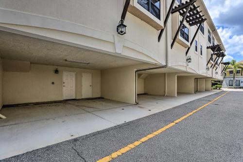 2,000 Sq Ft Home Less Than 4 Mi to Hollywood Studios!