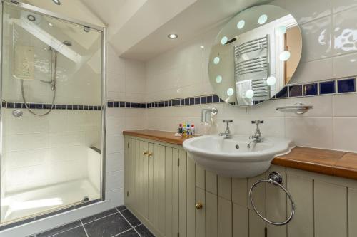 Theaked Stones - image 5