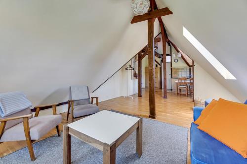 Baltic Attic · Classic Loft in Sopot - image 3