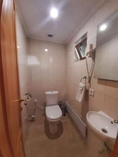 ONOVO Dendra Hotel - image 8