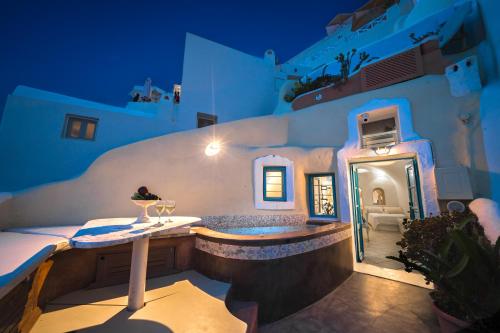 Santorini Paradise Cave Houses