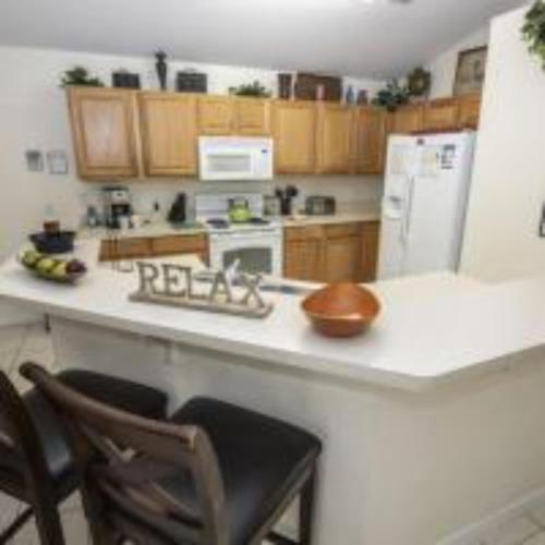 Michelle's Legacy Park Vacation Home - main image