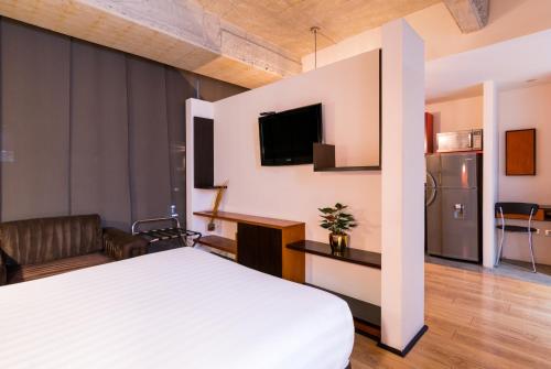 Superior Apartment image 7