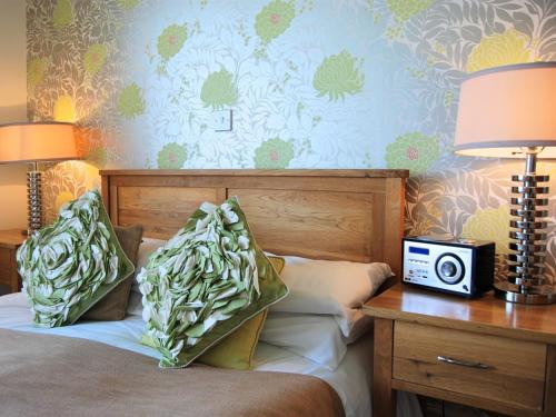 1 double bed