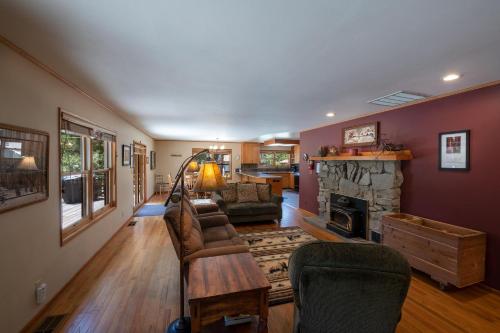 Apple Tree Bear House - 3BR/3BA - image 4